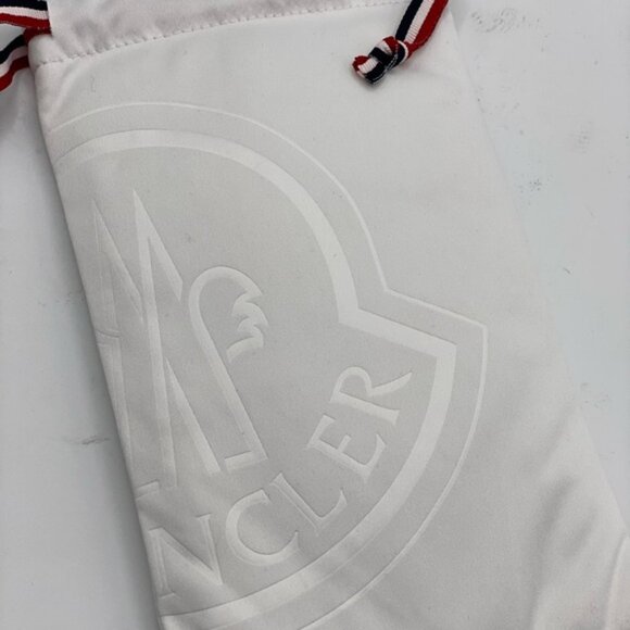 Moncler White drawstring glasses case and cleaning cloth - Picture 2 of 4